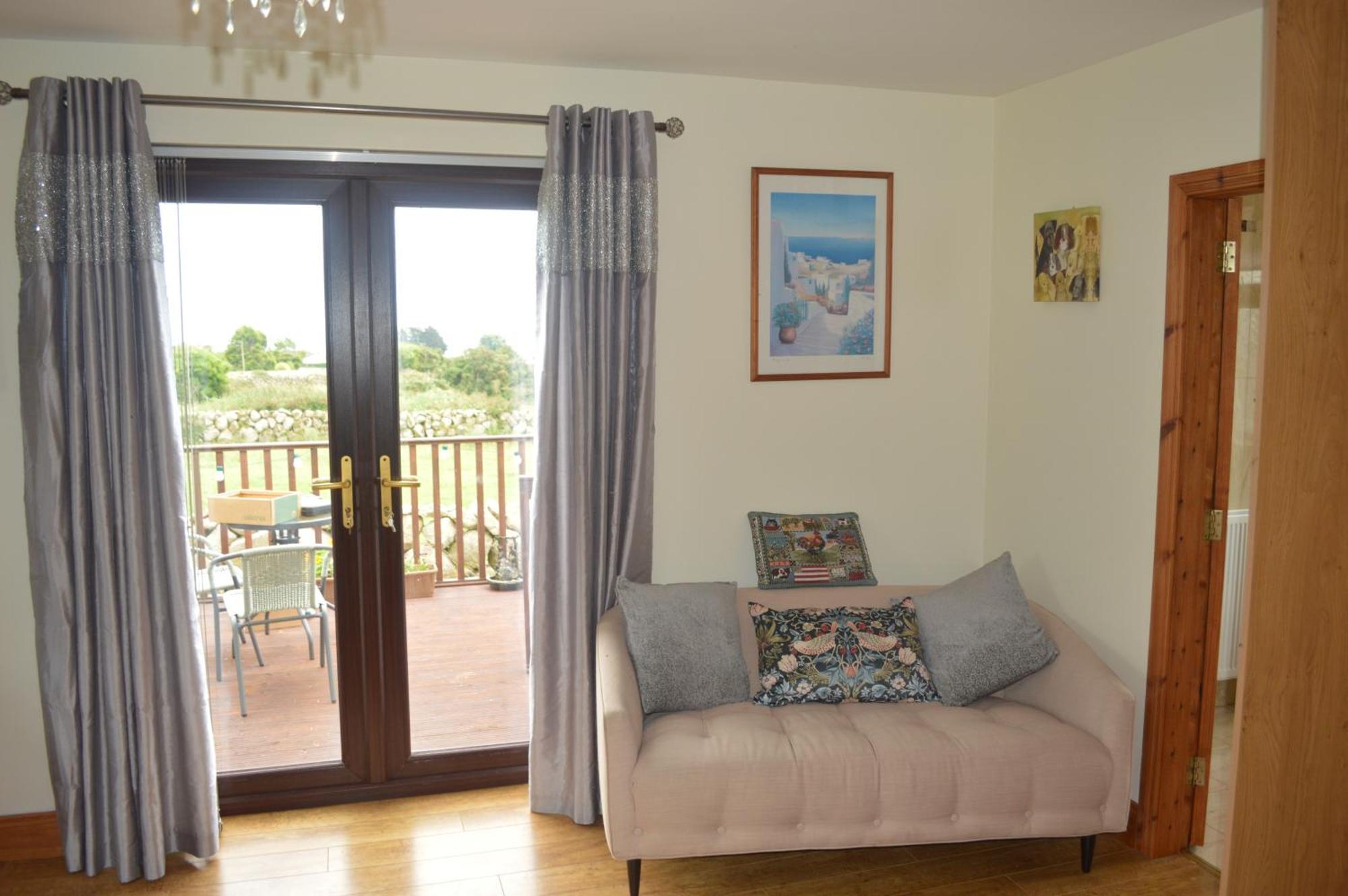 Carrick Cove Self Contained Accomodation With Private Decking Annalong エクステリア 写真